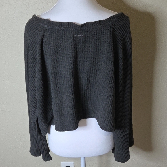 PEOPLE OF LEISURE MEDIUM women's Crop Sweater (98% Hemp/2% Spandex) - Picture 4 of 6
